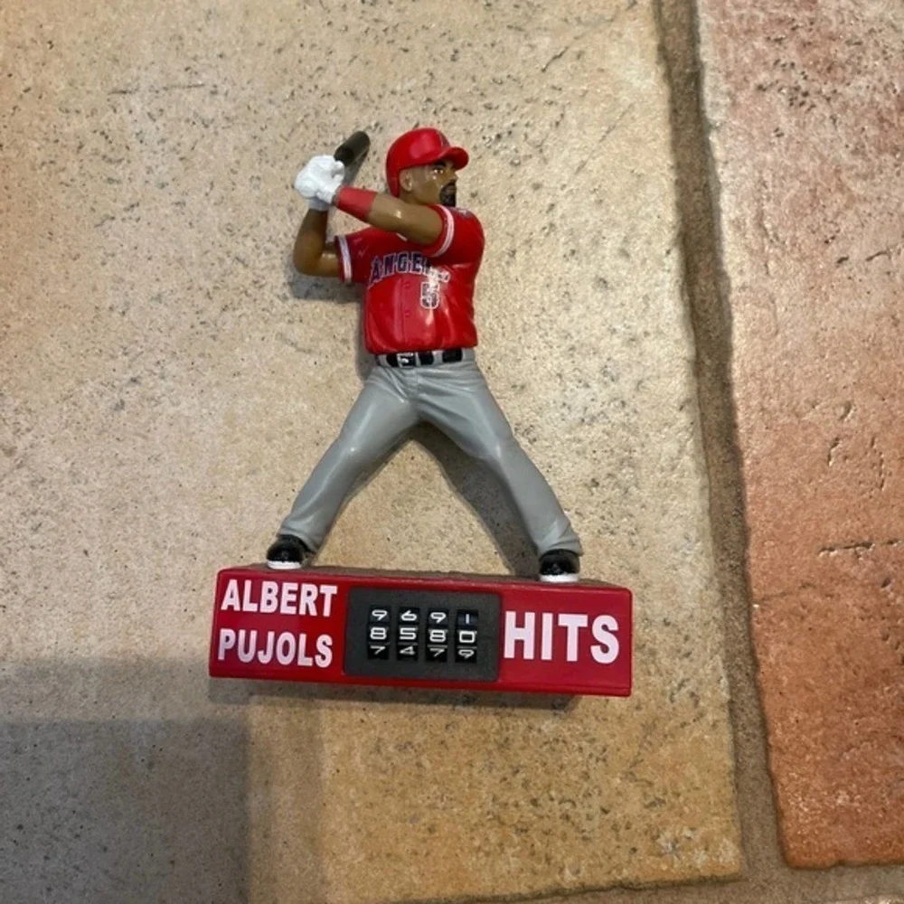 Albert pujos hitting figure